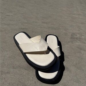 PrettyLittleThing Cream and Black Chunky Sandals